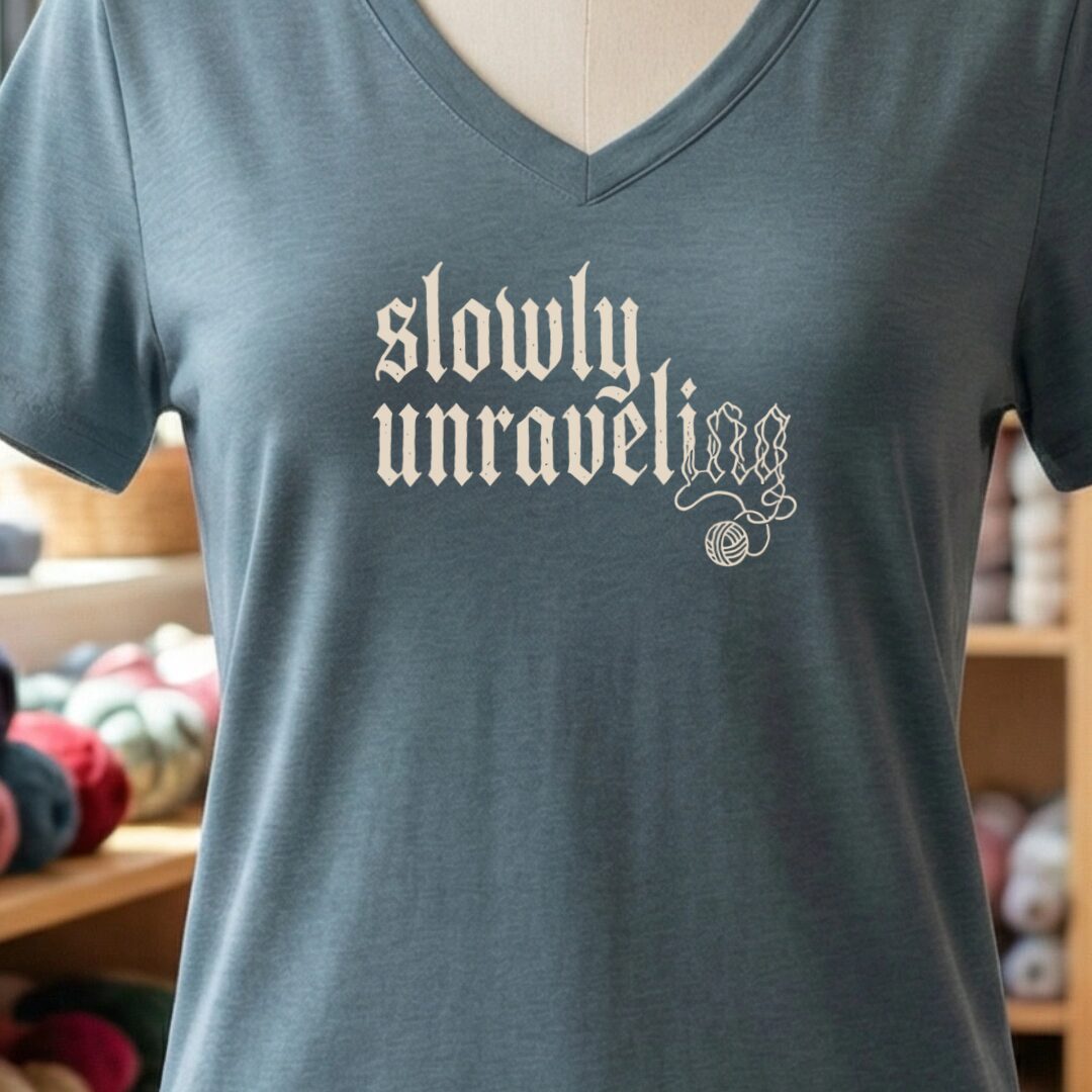 Unraveling V-Neck T-Shirt Slate t-shirt