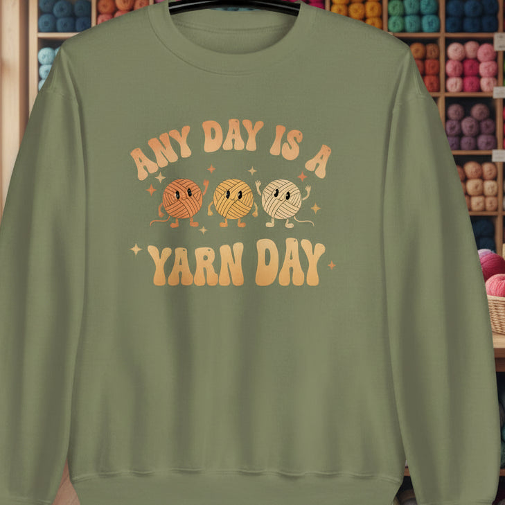 Yarn Day Sweatshirt Military Green / S