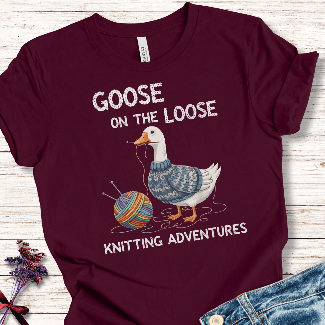 Goose on the Loose T-Shirt Maroon / XS