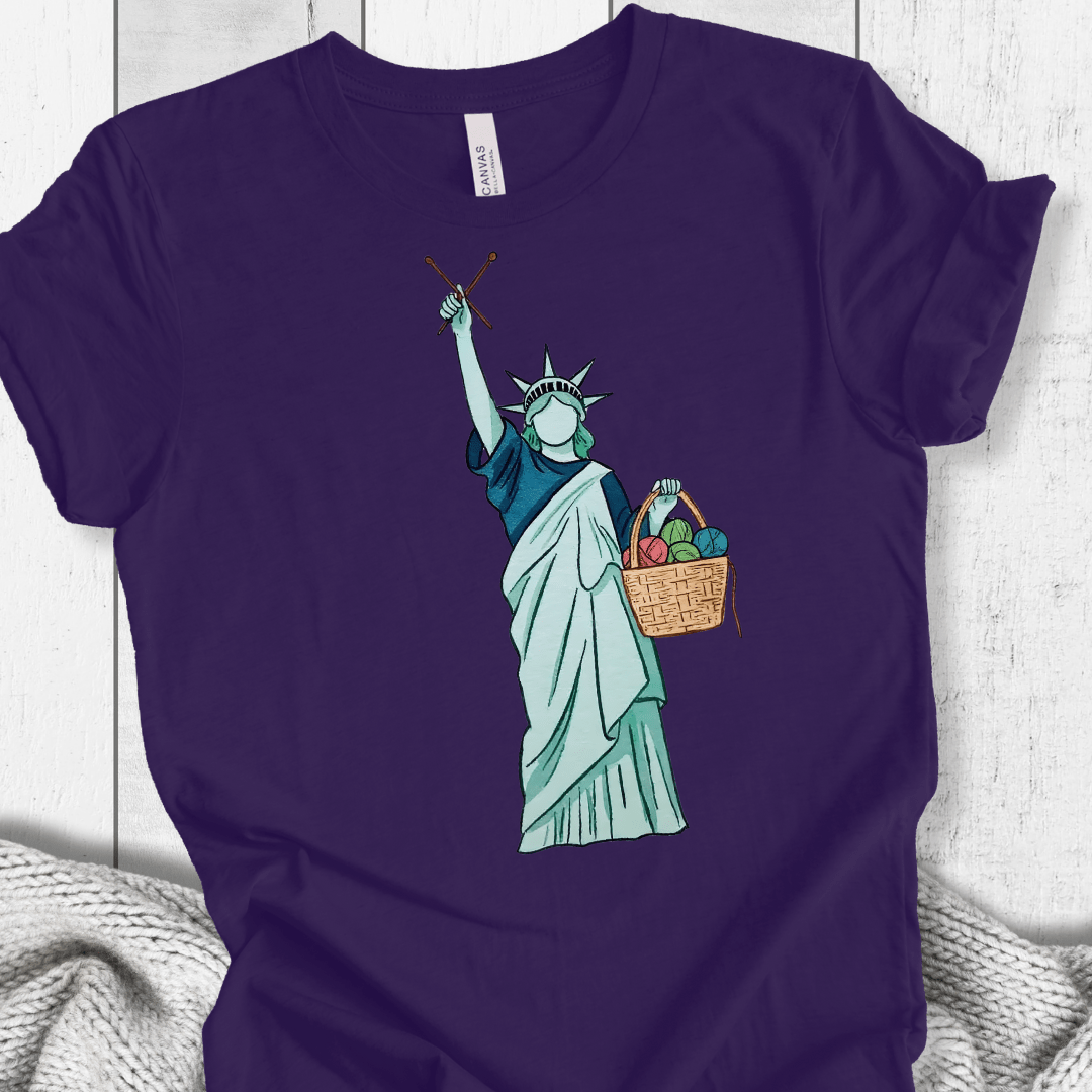 Statue of Liberty T-Shirt Purple / XS