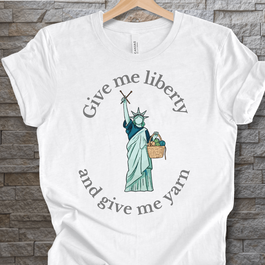 Statue of Liberty T-Shirt (With Text) White / XS
