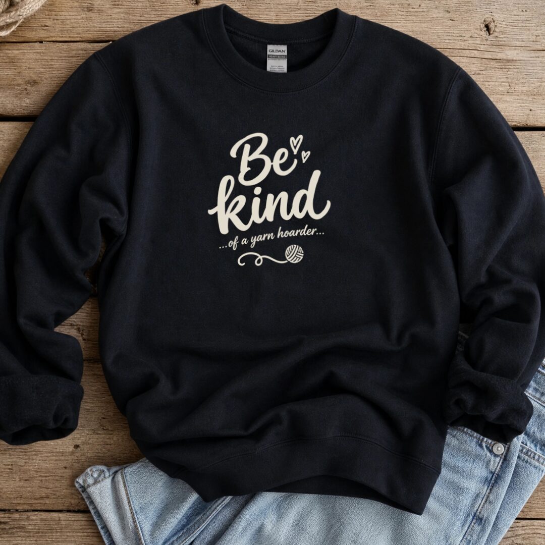 Be Kind Sweatshirt Black t-shirt