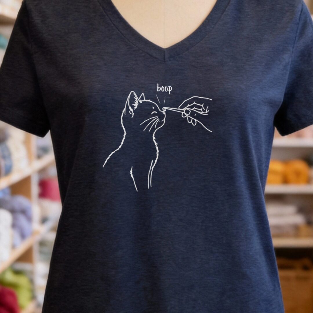 Boop Crochet V-Neck T-Shirt Navy t-shirt