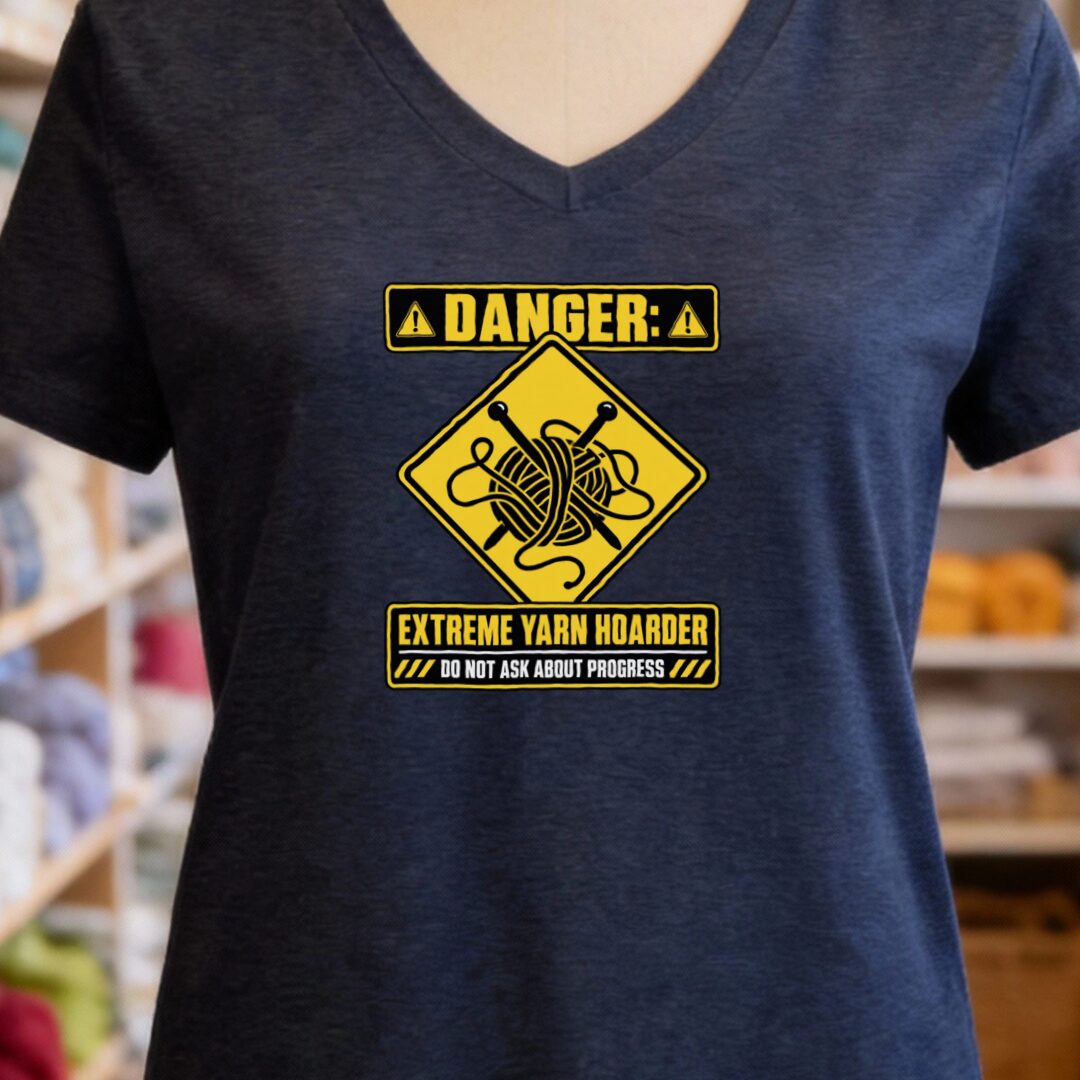 Danger V-Neck T-Shirt Navy t-shirt