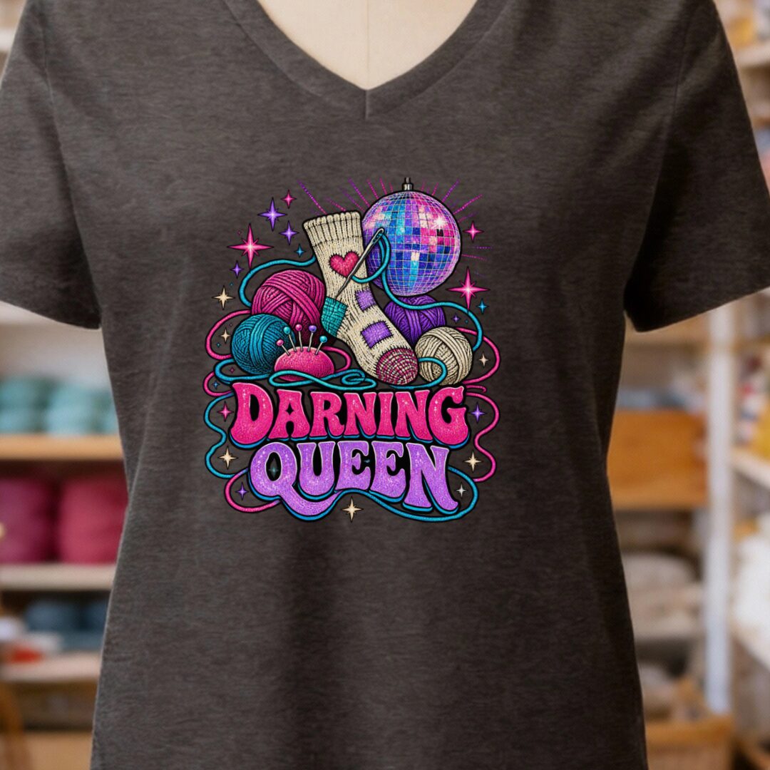 Darning Queen V-Neck T-Shirt Dark Grey t-shirt