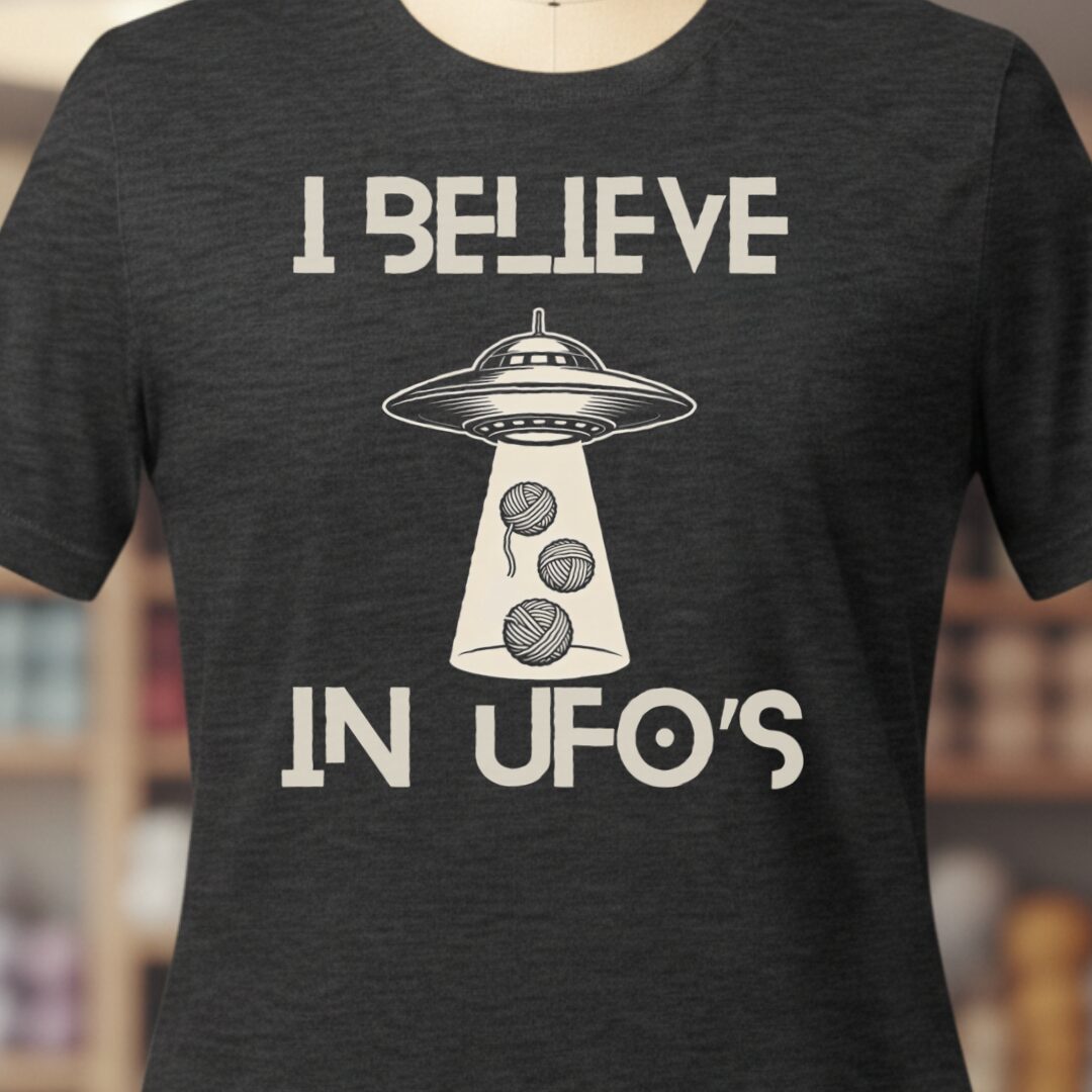 I Believe In UFOs T-Shirt Dark Grey t-shirt