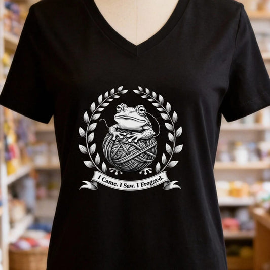 I came, I saw, I Frogged V-Neck T-Shirt Black t-shirt