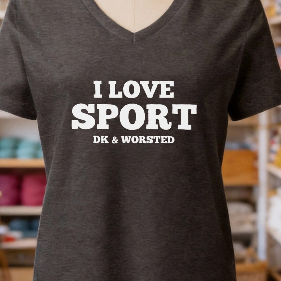 I love Sport V-Neck T-Shirt Dark Grey t-shirt