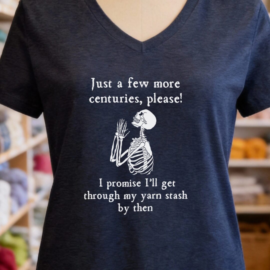 Just a Bit Longer V-Neck T-Shirt Navy t-shirt