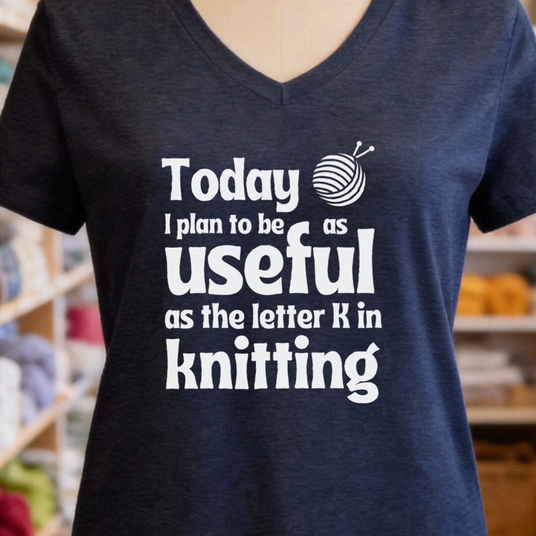 K in Knitting V-Neck T-Shirt Navy t-shirt