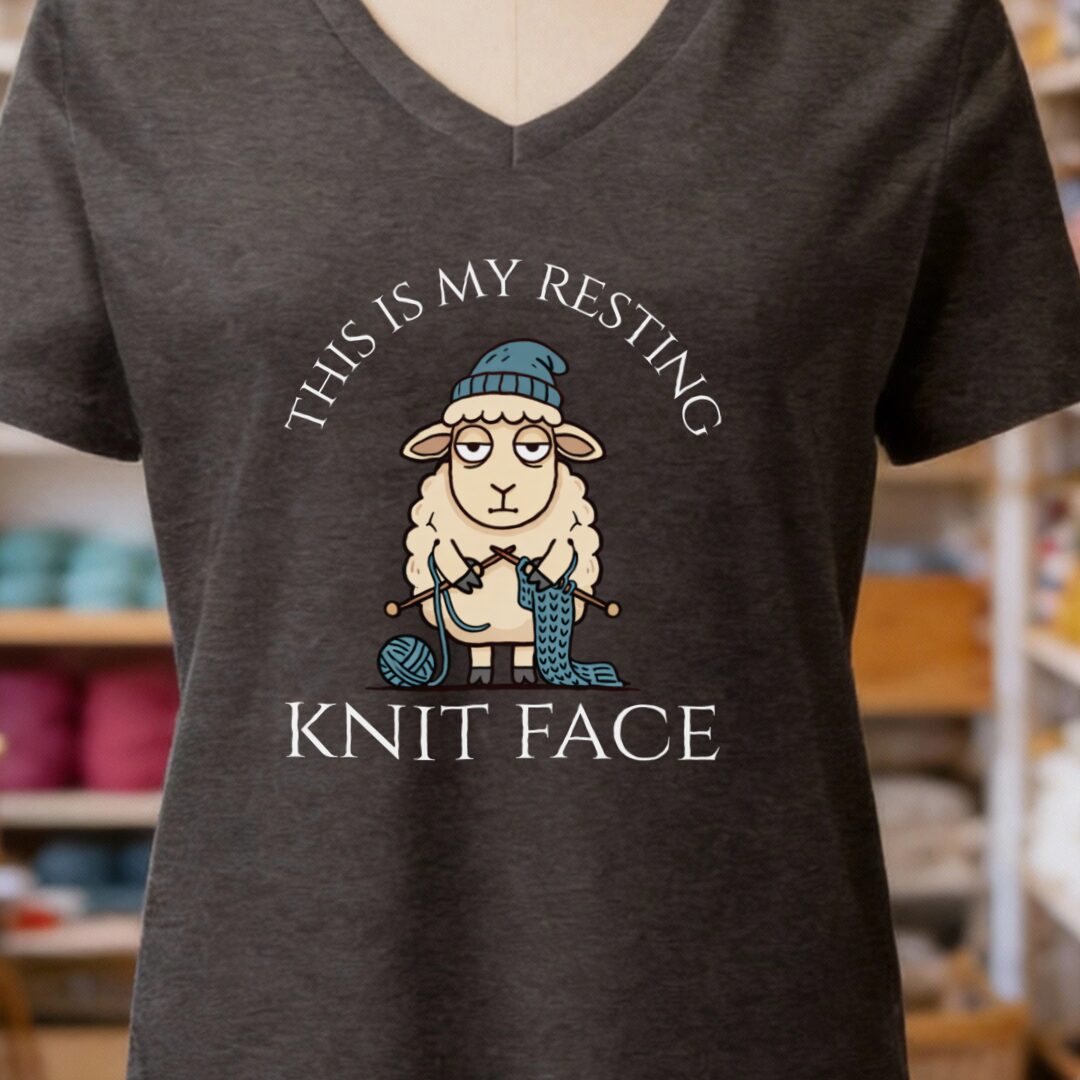 Knit Face V-Neck T-Shirt Dark Grey t-shirt