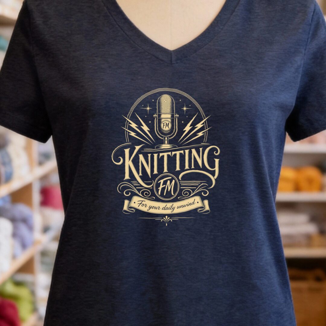 Knitting FM V-Neck T-Shirt Navy t-shirt