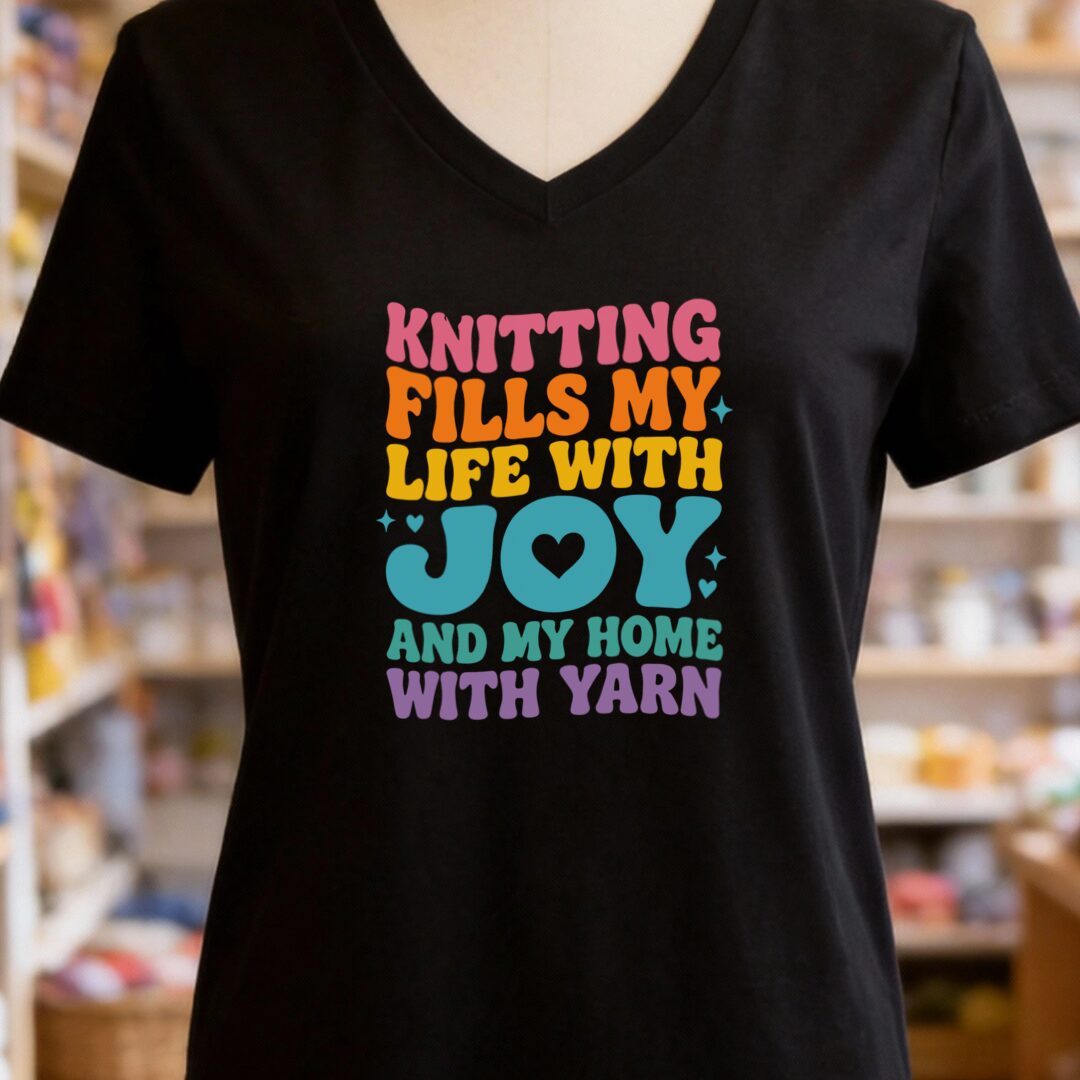 Knitting Fills My Life Retro V-Neck T-Shirt Black t-shirt