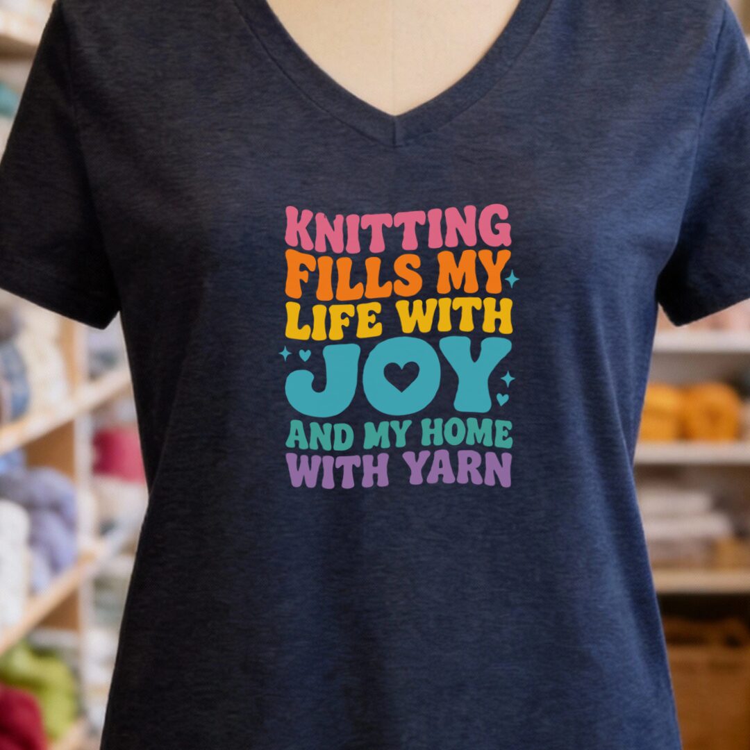 Knitting Fills My Life Retro V-Neck T-Shirt Navy t-shirt