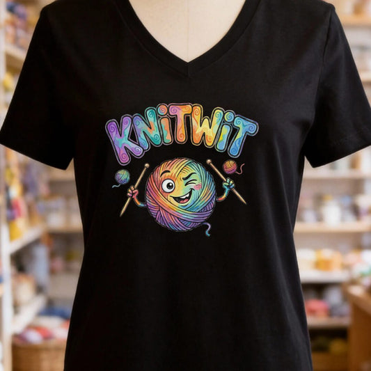 Knitwit V-Neck T-Shirt Black t-shirt