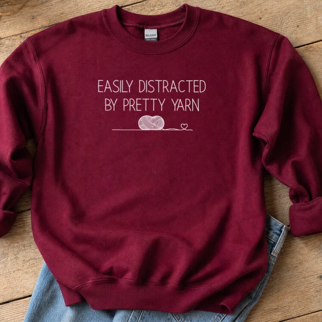 Pretty Yarn Sweatshirt Maroon t-shirt