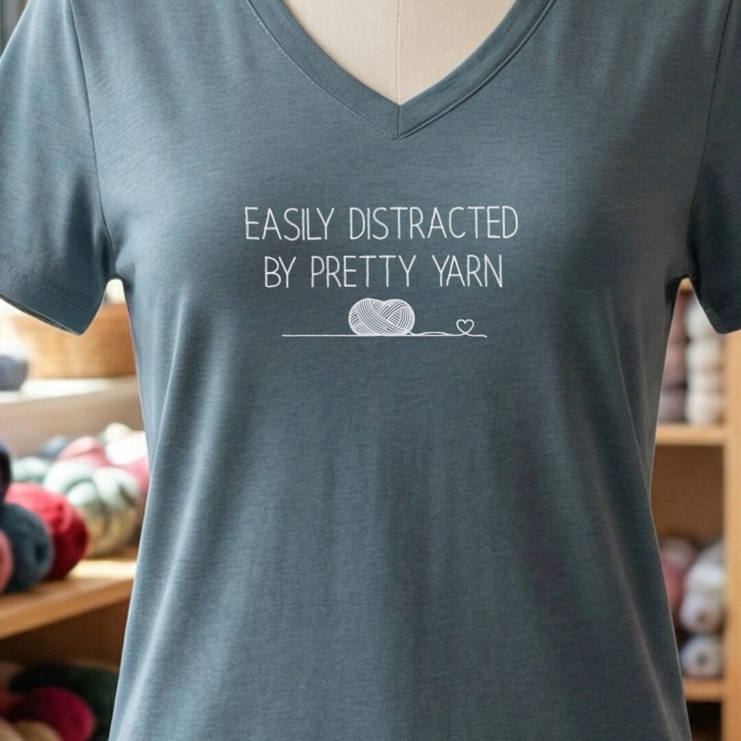Pretty Yarn V-Neck T-Shirt Slate t-shirt