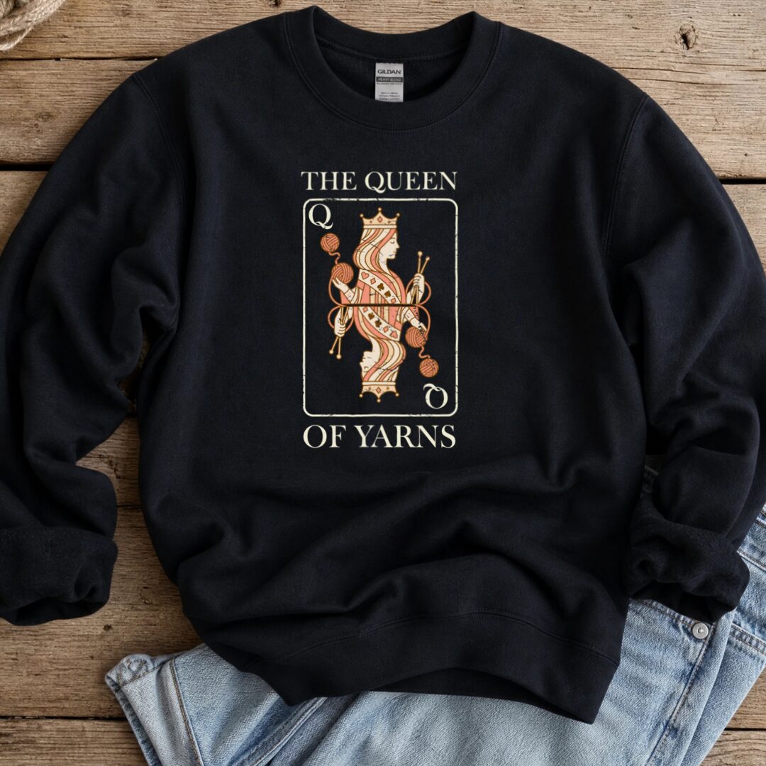 Queen Of Yarns Sweatshirt Black t-shirt