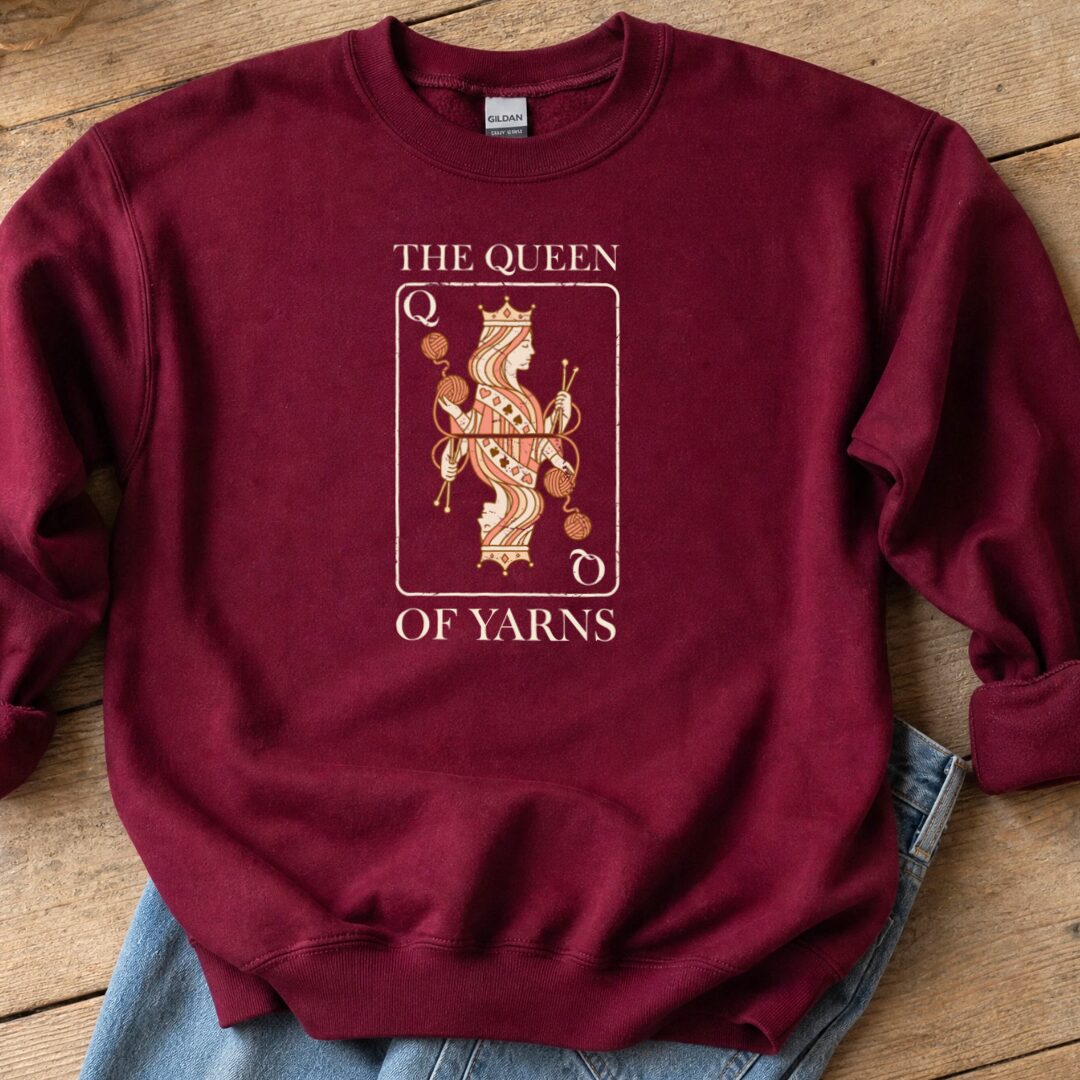 Queen Of Yarns Sweatshirt Maroon t-shirt