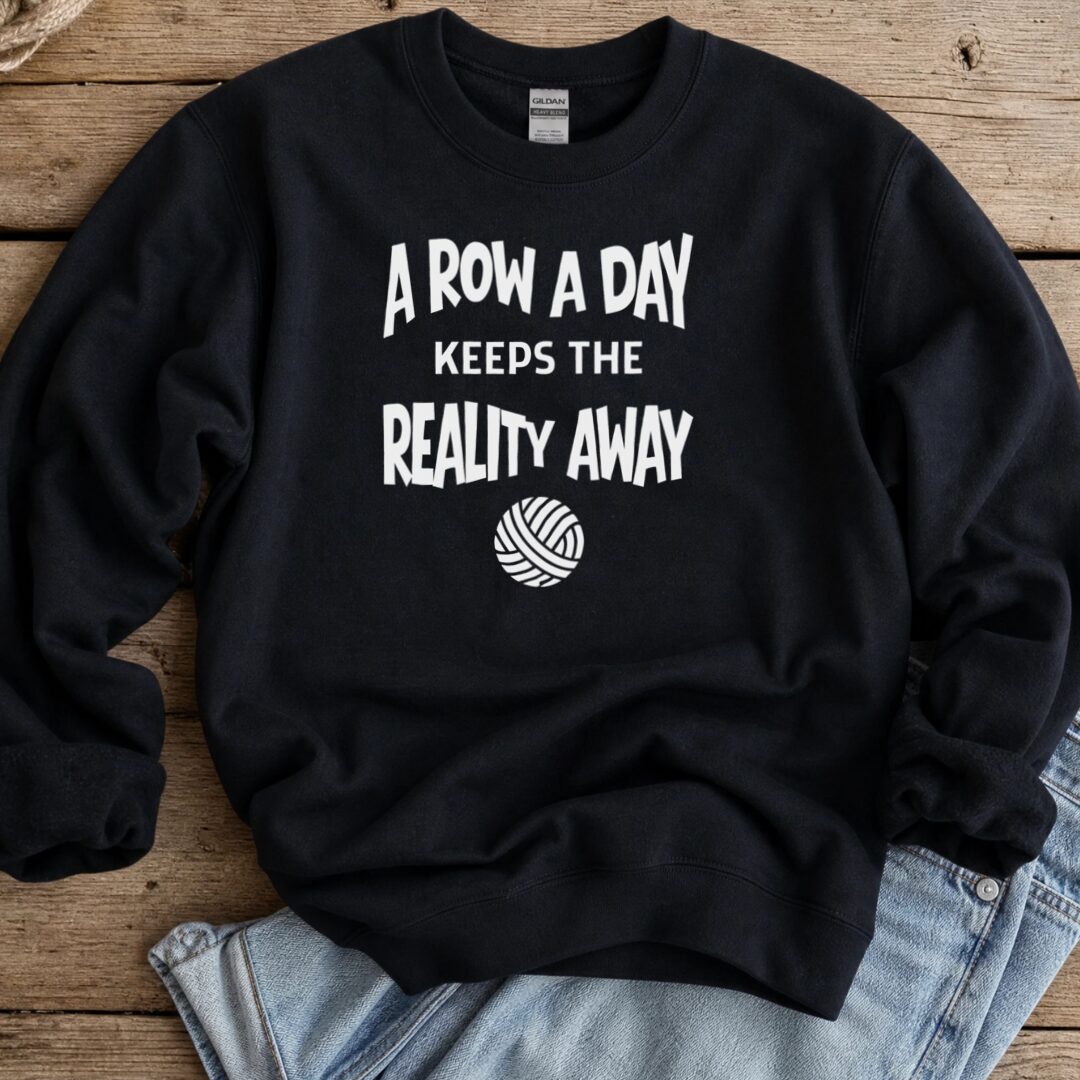 Row A Day Sweatshirt Black t-shirt