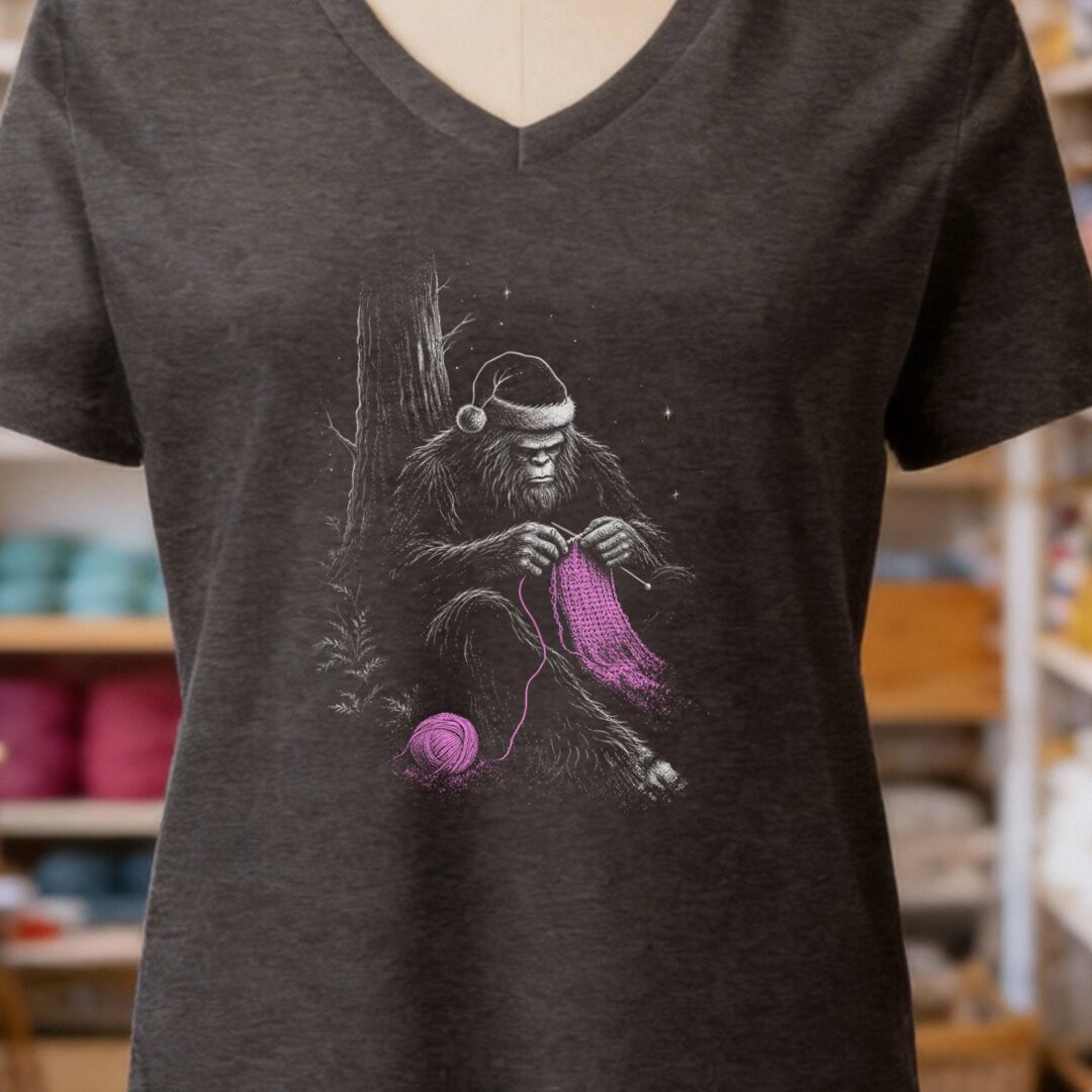 Santa Bigfoot V-Neck T-Shirt Dark Grey t-shirt