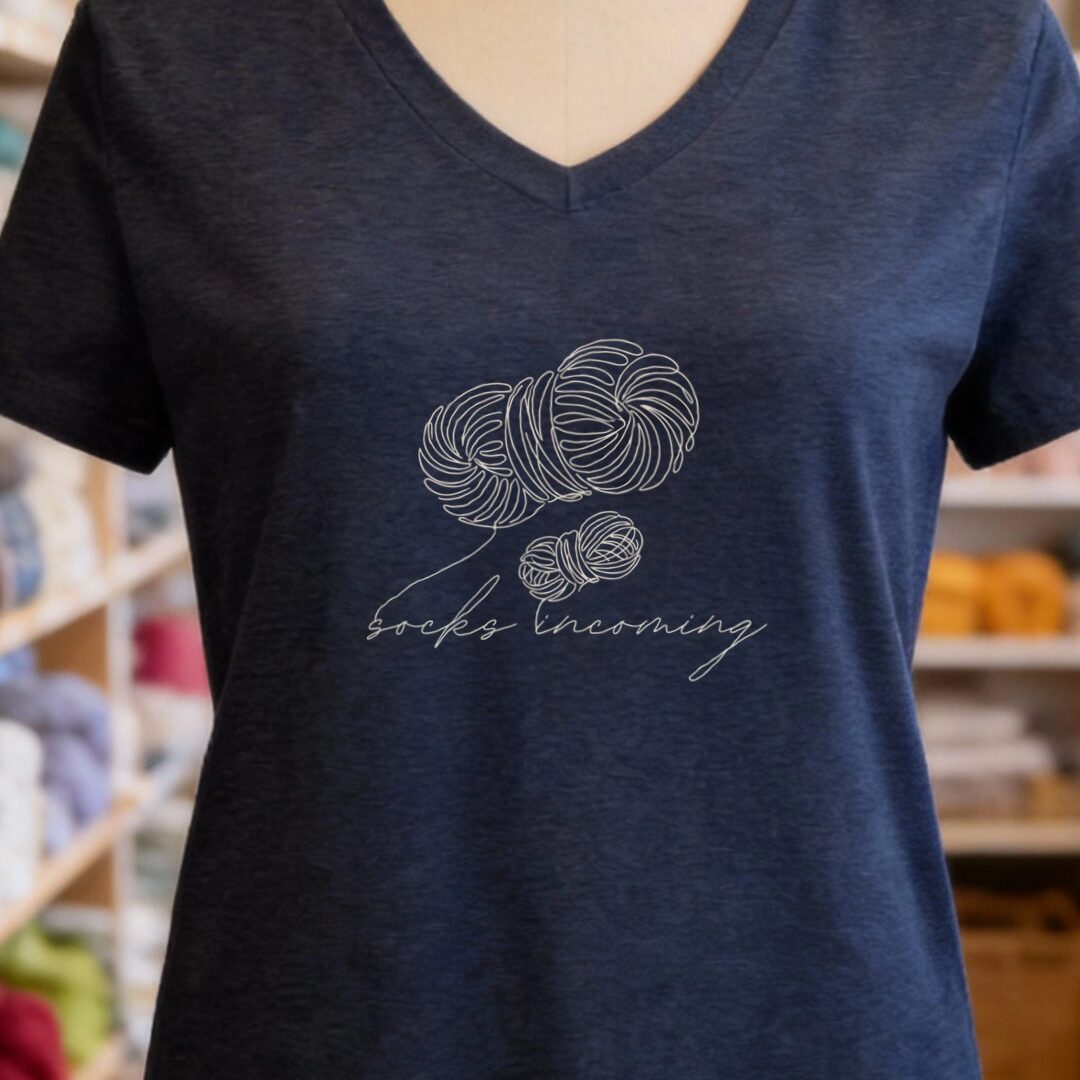 Socks Incoming V-Neck T-Shirt Navy t-shirt