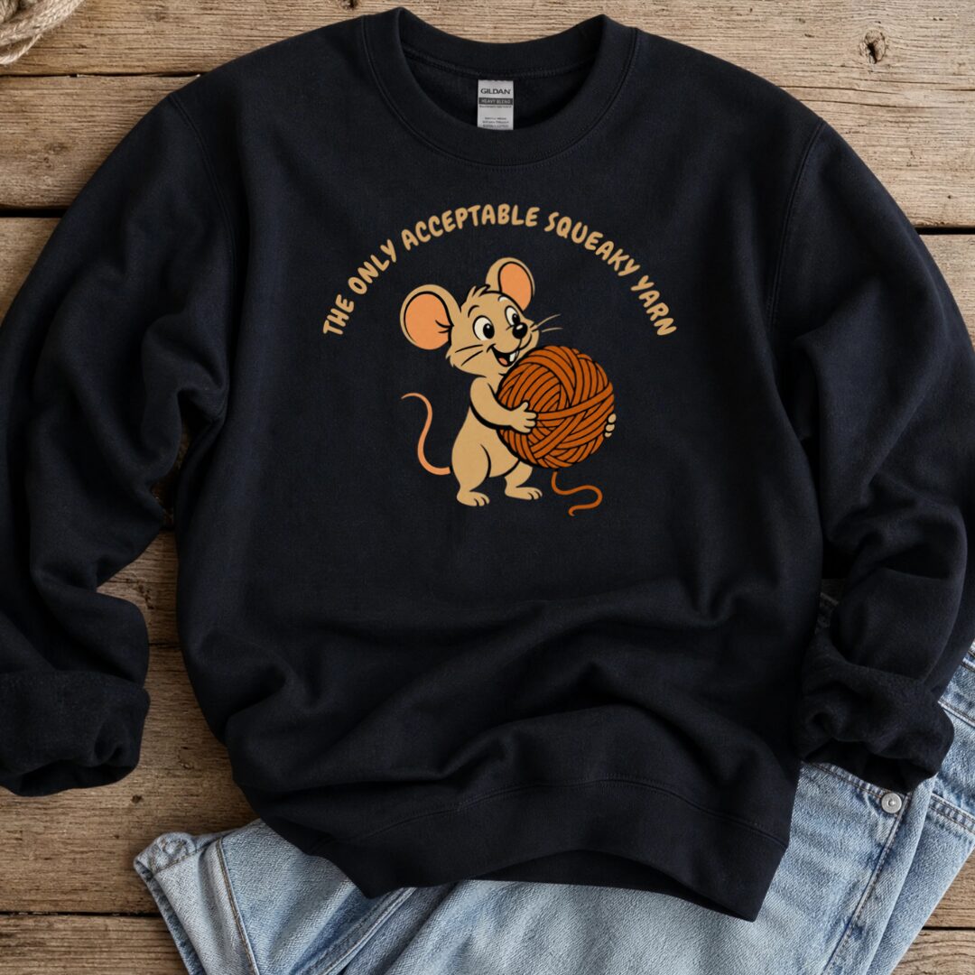 Squeaky Yarn Sweatshirt Black t-shirt