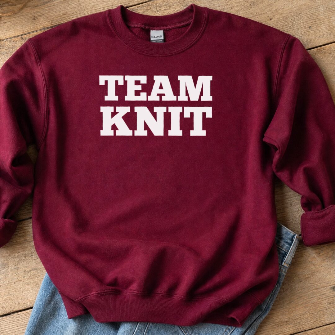 Team Knit Sweatshirt Maroon t-shirt