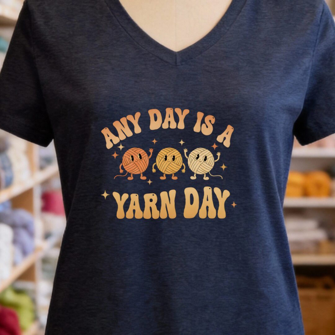 Yarn Day V-Neck T-Shirt Navy t-shirt