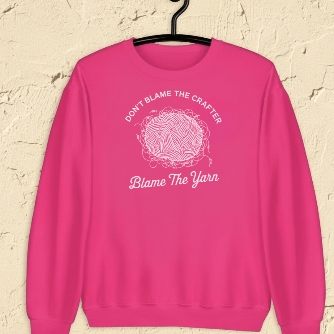 Blame The Yarn Sweatshirt Bright Pink / S