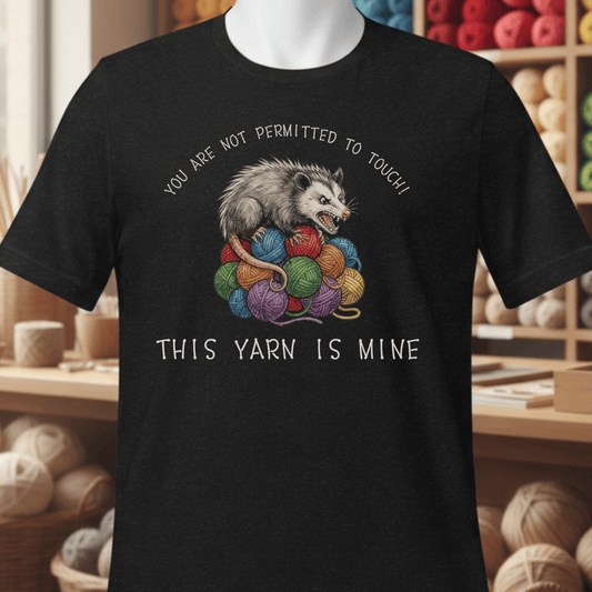 Hissing Yarn Possum T-Shirt Black / S