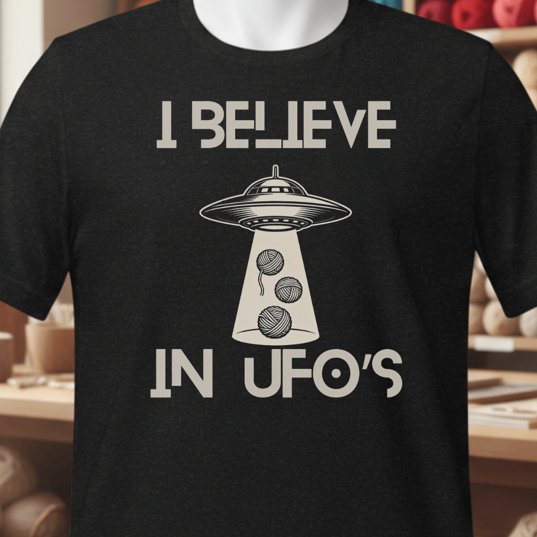 I Believe In UFOs T-Shirt Black / XS