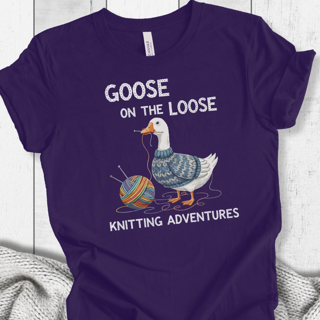 Goose on the Loose T-Shirt Purple / XS