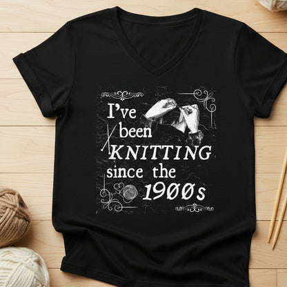 Knitting Since the 1900s V Neck T-Shirt Solid Black Blend / S