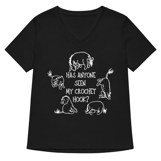 Lost Crochet Hook V Neck T-Shirt Solid Black Blend / S