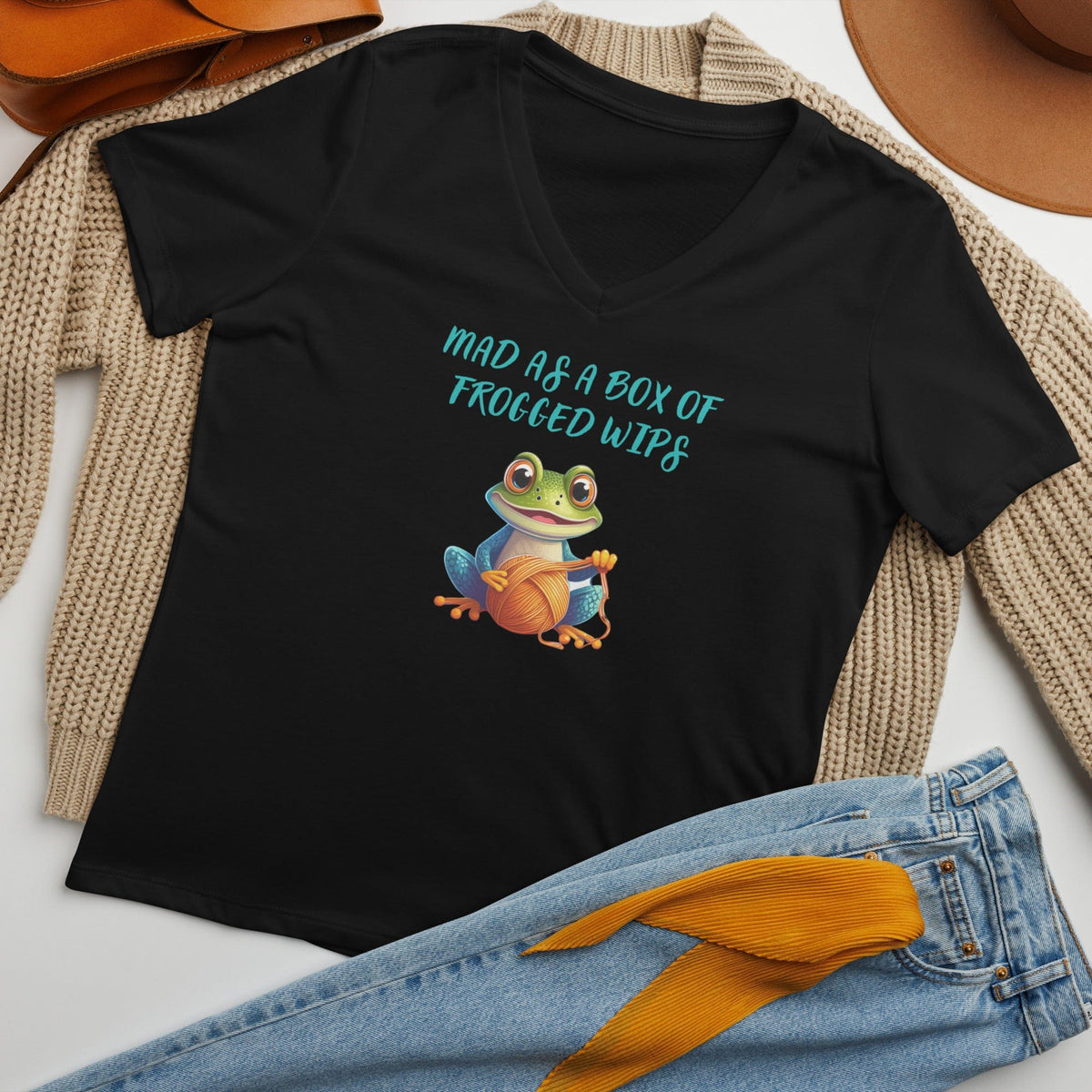 Mad as a box of Frogged WIPS V-Neck T-Shirt Solid Black Blend / S