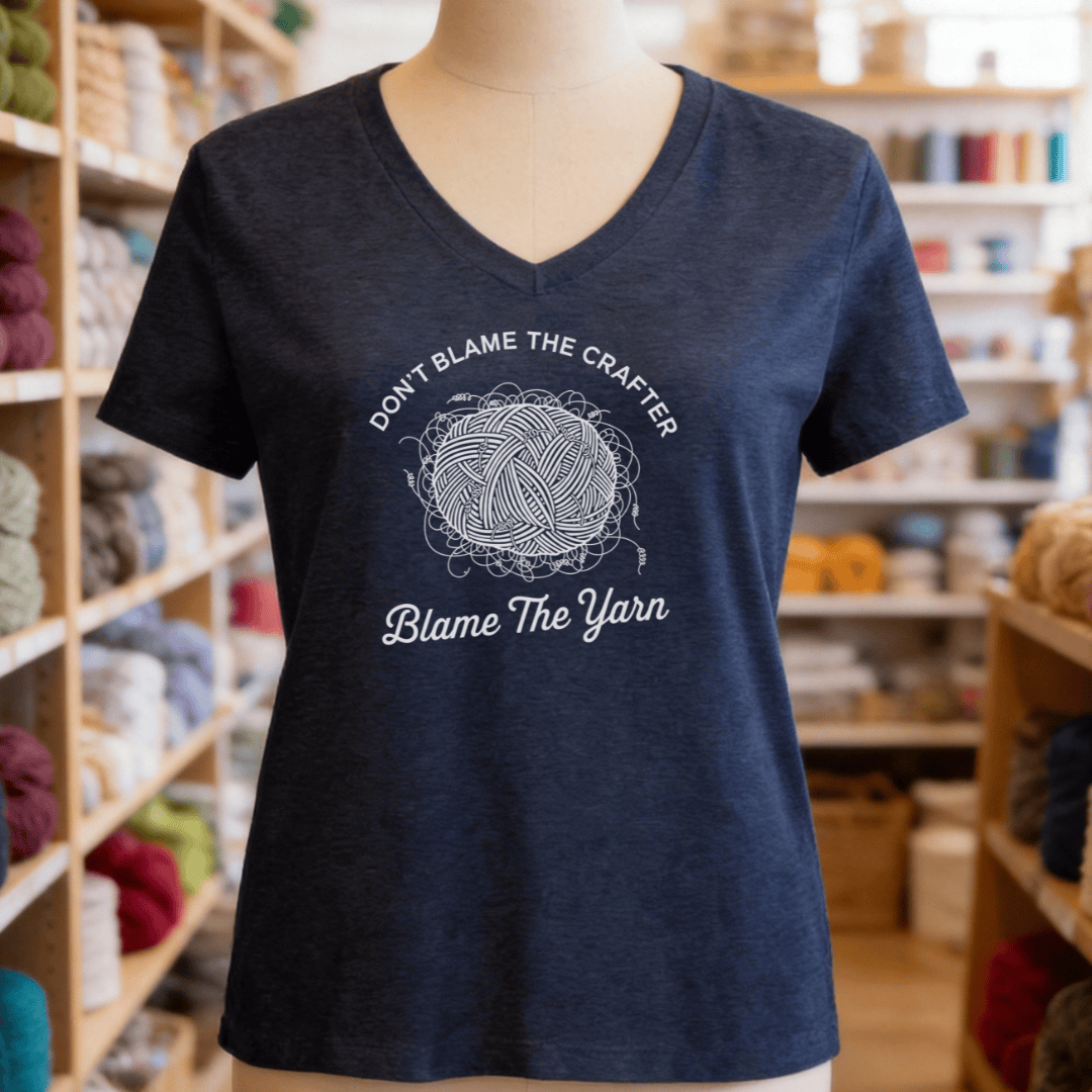 Blame The Yarn V-Neck T-Shirt Heather Navy / S