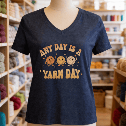 Yarn Day V-Neck T-Shirt Heather Navy / S