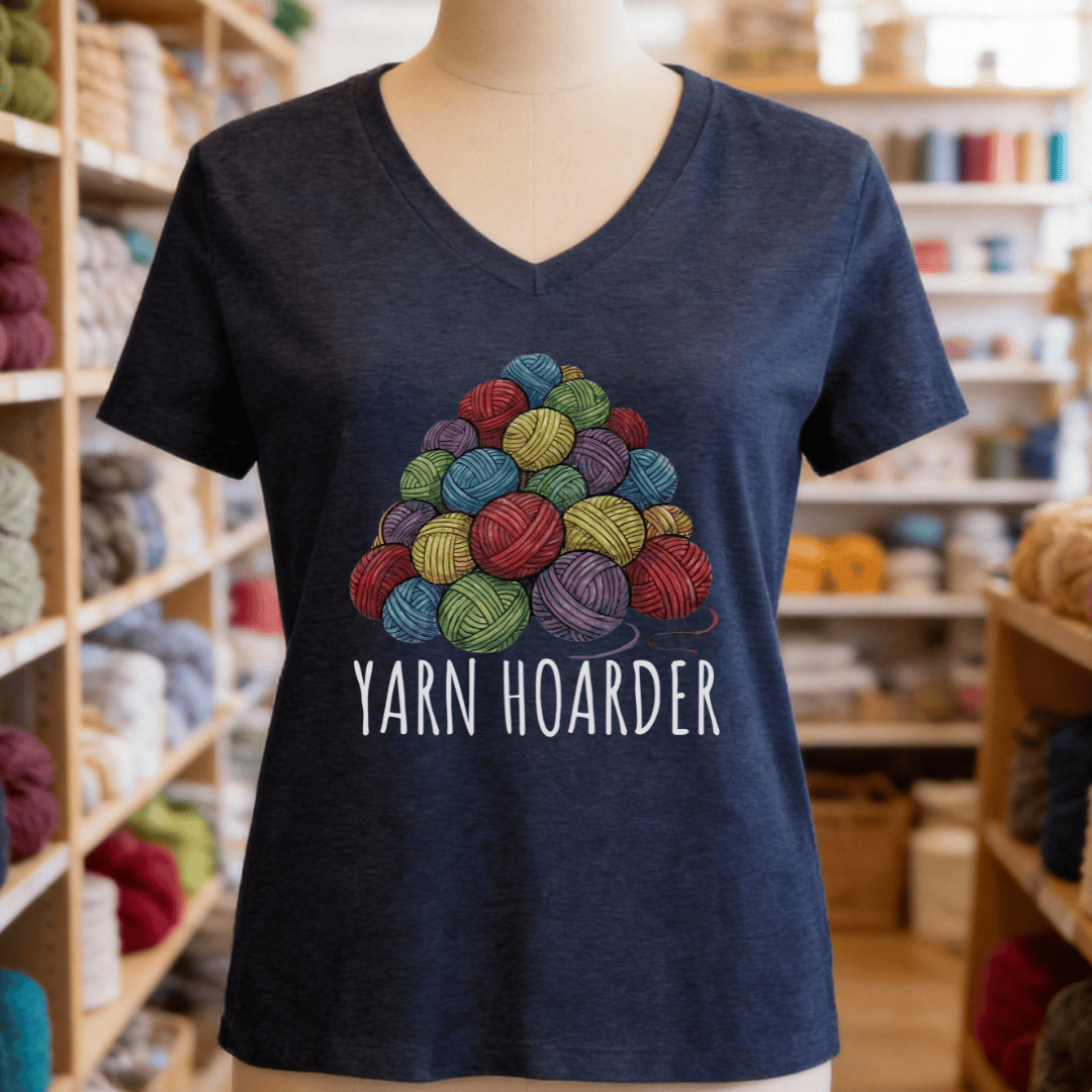 Yarn Hoarder Pile V-Neck T-Shirt Navy / S