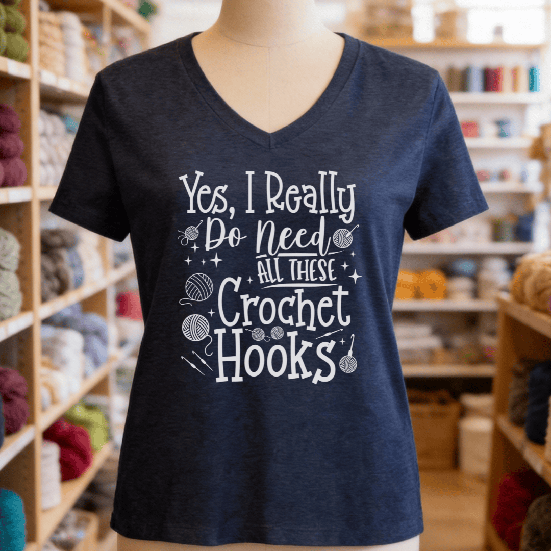 Yes I really Need These Hooks V-Neck T-Shirt Navy / S
