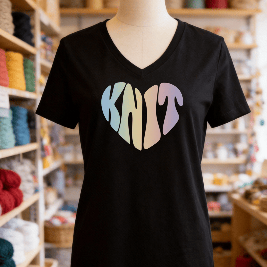 Knit Heart Pastel V-Neck T-Shirt Solid Black Blend / S